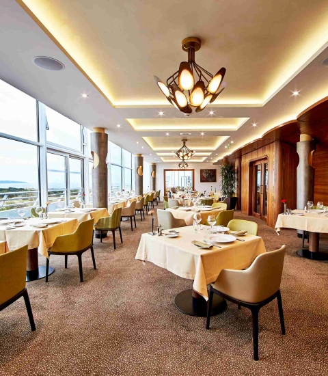 Salle restaurant le Safran au Miramar La Cigale